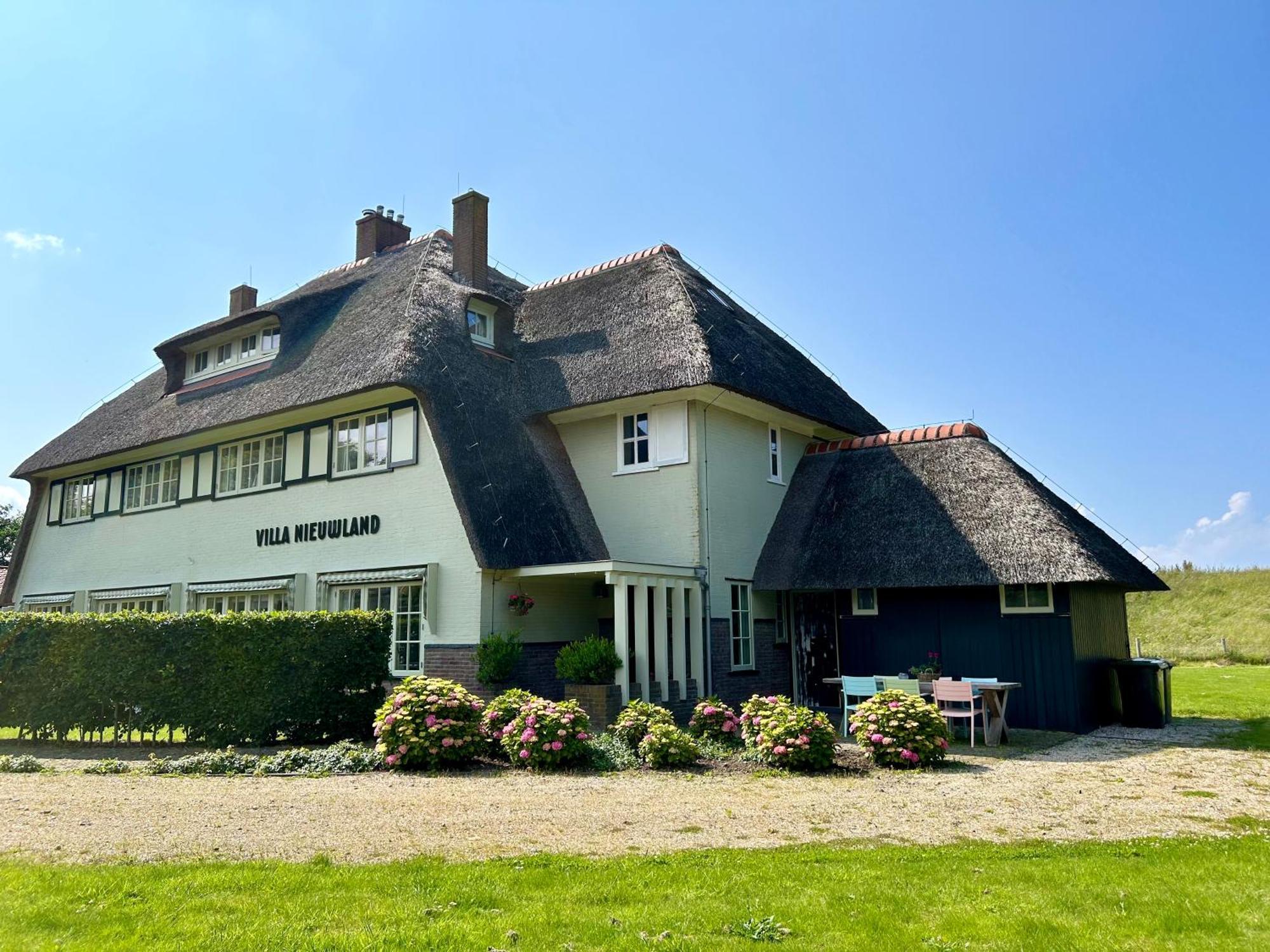 Villa Nieuwland B&B Den Oever Exteriör bild